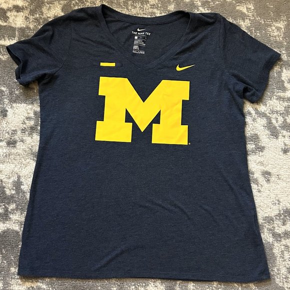 Nike Women's Blue Short Sleeve University of Michigan Wolverines T-Shirt Large - Picture 1 of 3